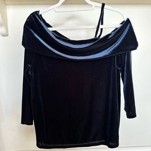Waverly Grey – Midnight Velvet Top